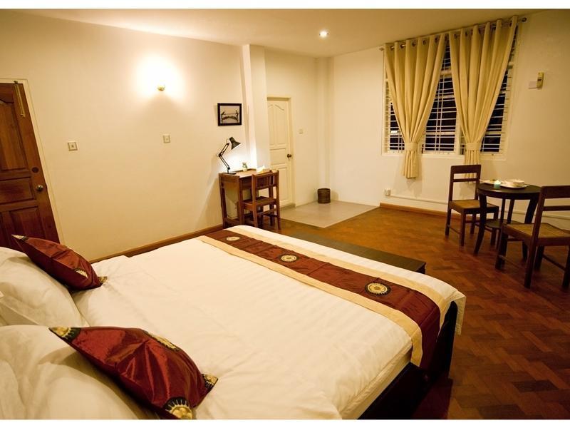 Thanlwin Guesthouse Yangón Exterior foto